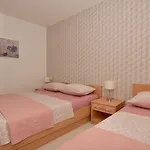 Ivana Apartamento Makarska