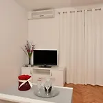 Ivana Апартаменти Макарська