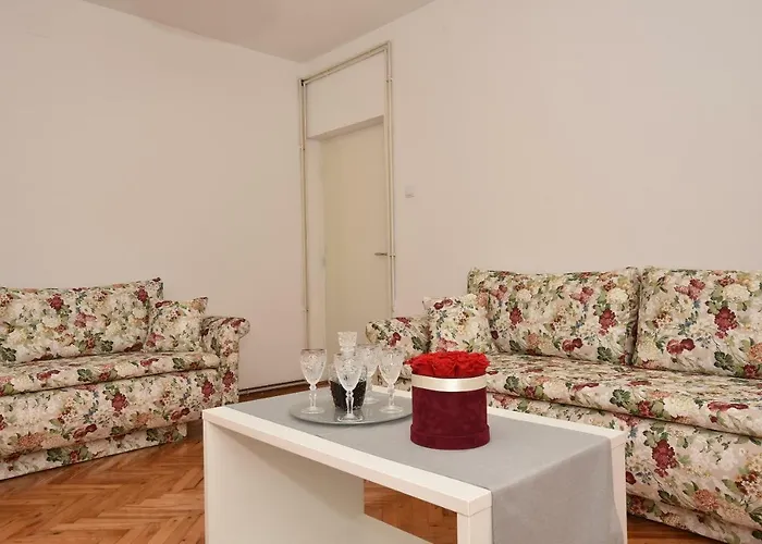 Ivana Apartament *